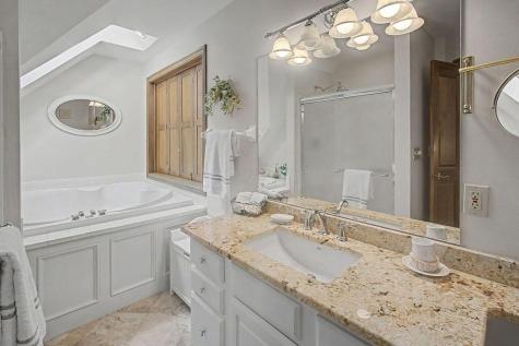 637 King Beach Drive Howard OH 43028