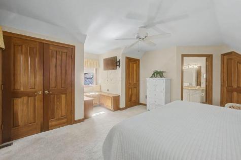 637 King Beach Drive Howard OH 43028