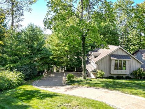637 King Beach Drive Howard OH 43028