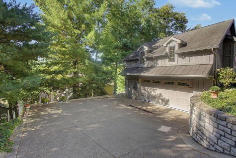 637 King Beach Drive Howard OH 43028
