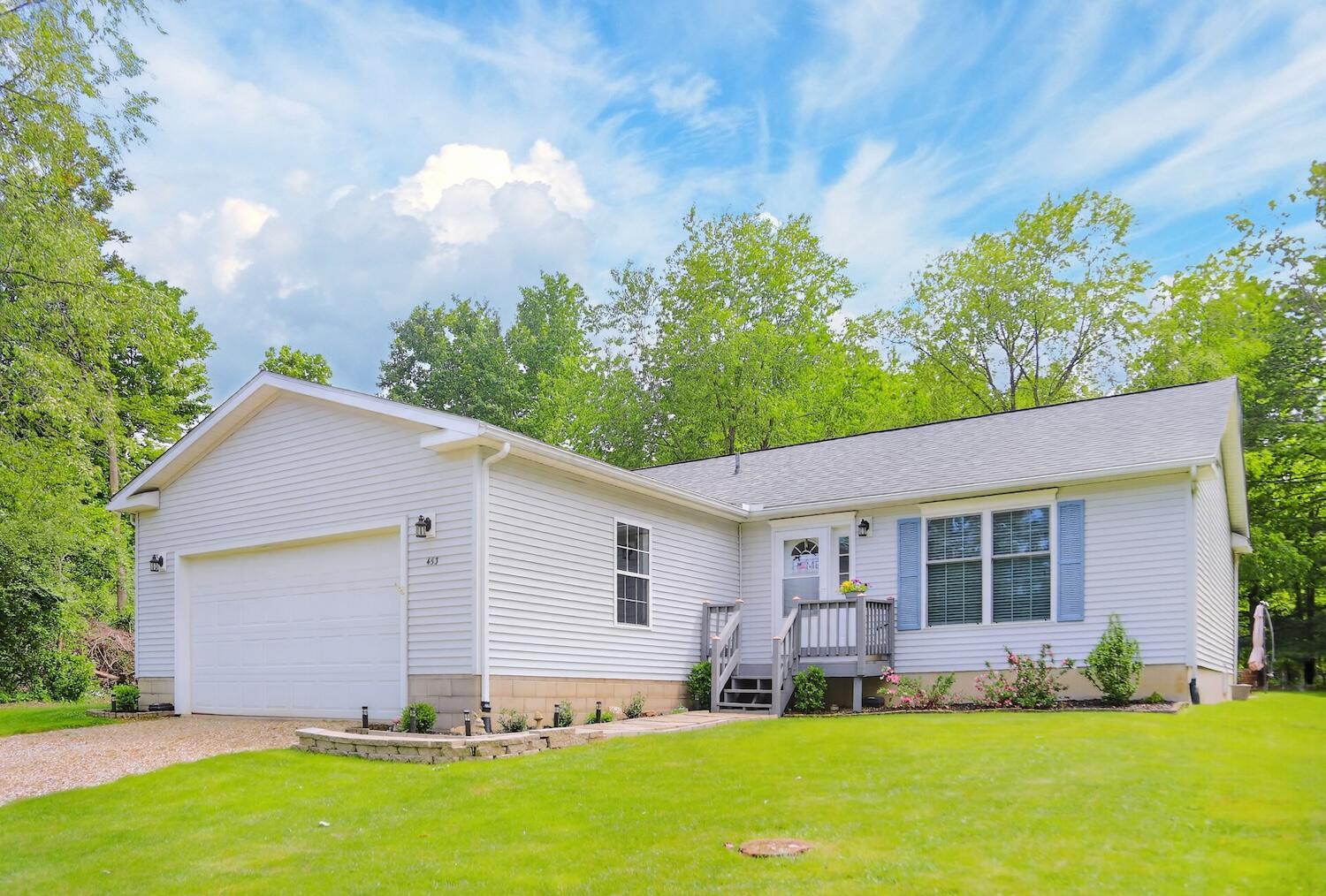 453 Greenlawn Drive Howard OH 43028