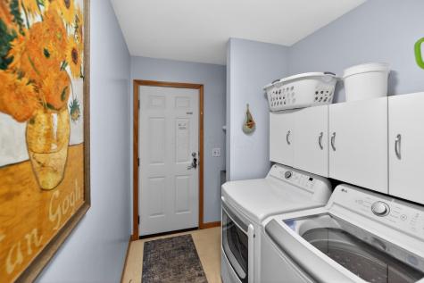 453 Greenlawn Drive Howard OH 43028
