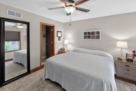 453 Greenlawn Drive Howard OH 43028