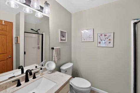 453 Greenlawn Drive Howard OH 43028