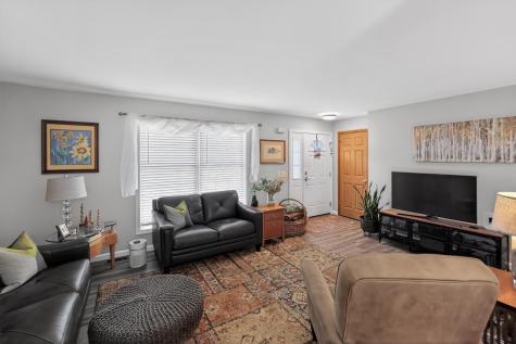 453 Greenlawn Drive Howard OH 43028
