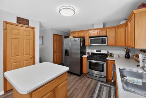 453 Greenlawn Drive Howard OH 43028