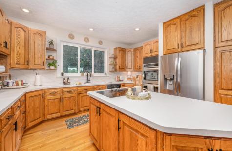 21311 Coshocton Road Howard OH 43028