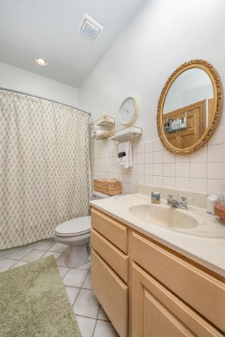 21311 Coshocton Road Howard OH 43028