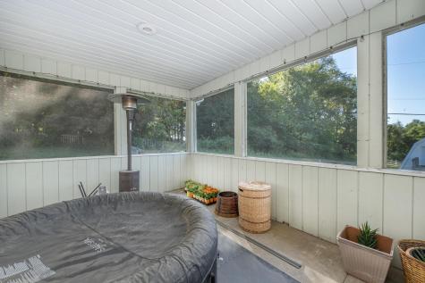 21311 Coshocton Road Howard OH 43028