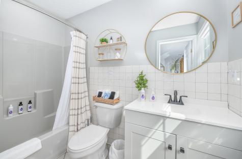 21311 Coshocton Road Howard OH 43028