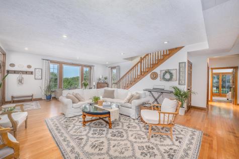 21311 Coshocton Road Howard OH 43028