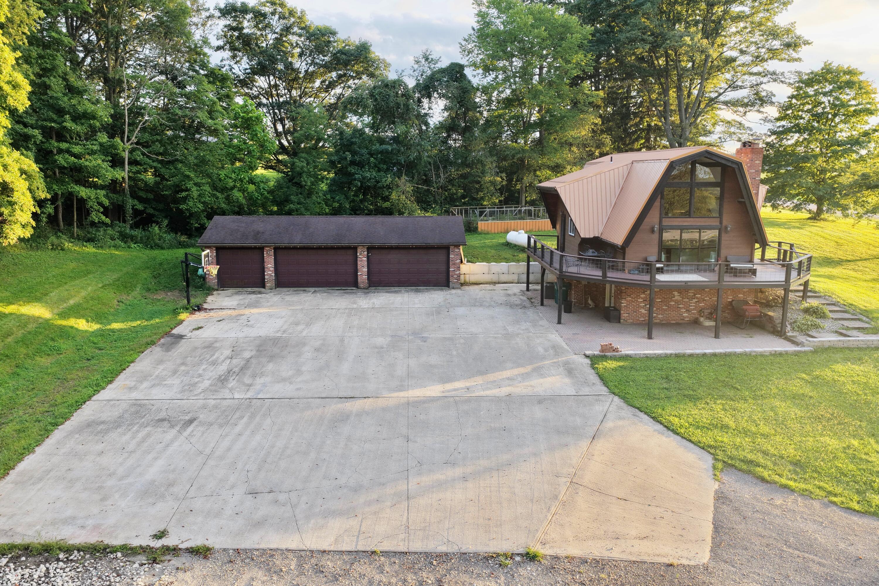 1680 Millersburg Road Utica OH 43080