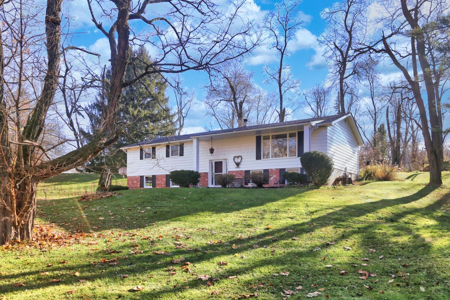 11810 Woodview Lane Fredericktown OH 43019