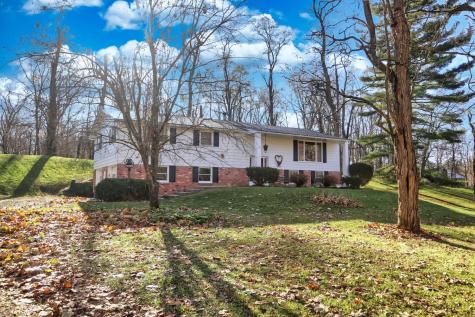 11810 Woodview Lane Fredericktown OH 43019