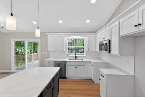 532 Floral Valley W Howard OH 43028