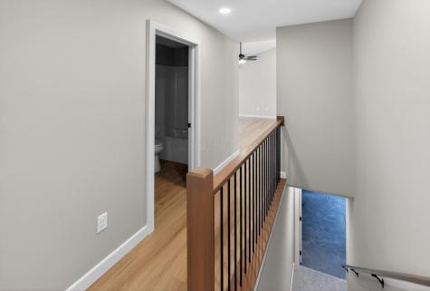 532 Floral Valley W Howard OH 43028