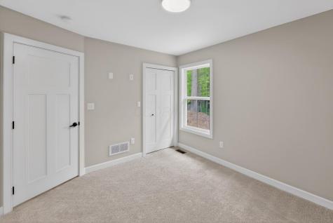 532 Floral Valley W Howard OH 43028