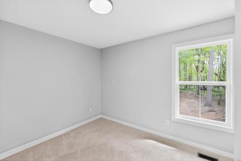 532 Floral Valley W Howard OH 43028