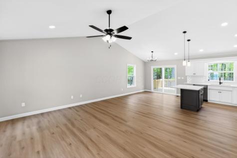 532 Floral Valley W Howard OH 43028