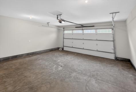 532 Floral Valley W Howard OH 43028