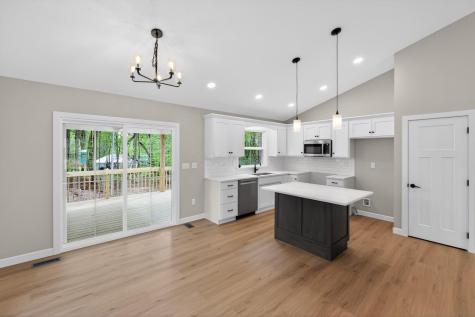 532 Floral Valley W Howard OH 43028