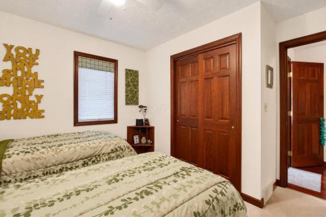 405 Lakeview Heights Drive Howard OH 43028
