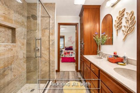 405 Lakeview Heights Drive Howard OH 43028