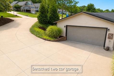 405 Lakeview Heights Drive Howard OH 43028