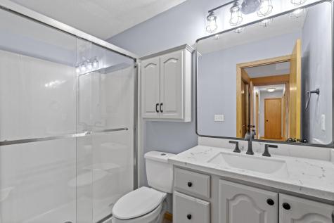 70 Queensway Court Howard OH 43028