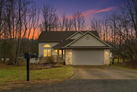 70 Queensway Court Howard OH 43028