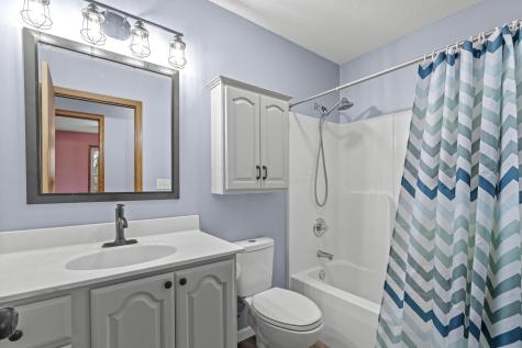 70 Queensway Court Howard OH 43028