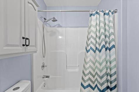 70 Queensway Court Howard OH 43028