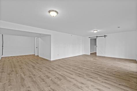 70 Queensway Court Howard OH 43028