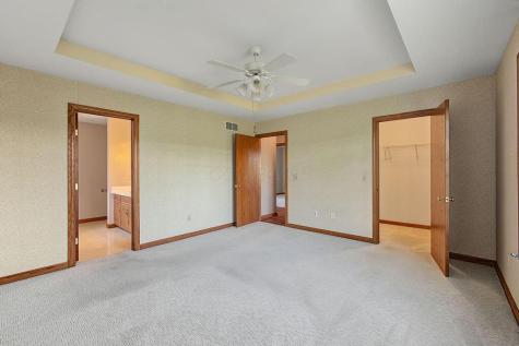 17 Waters Edge Drive Mount Vernon OH 43050