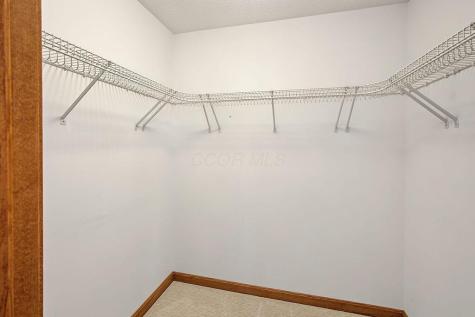 17 Waters Edge Drive Mount Vernon OH 43050