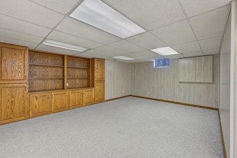 17 Waters Edge Drive Mount Vernon OH 43050