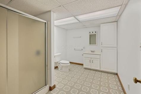 17 Waters Edge Drive Mount Vernon OH 43050