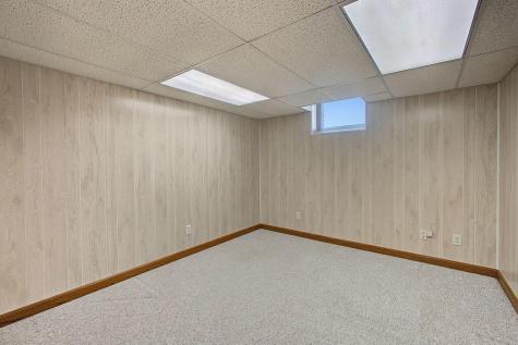 17 Waters Edge Drive Mount Vernon OH 43050