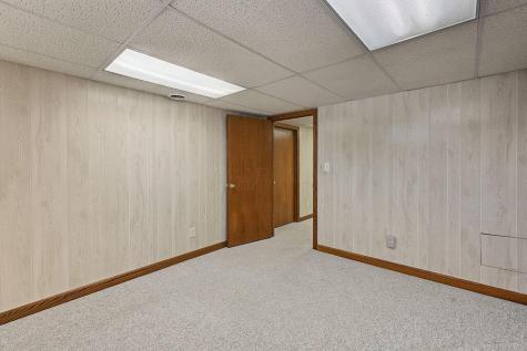 17 Waters Edge Drive Mount Vernon OH 43050