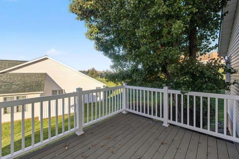 17 Waters Edge Drive Mount Vernon OH 43050