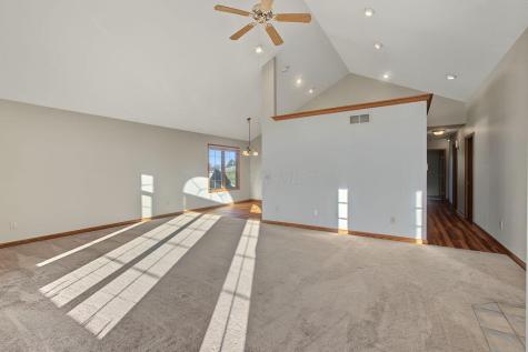 17 Waters Edge Drive Mount Vernon OH 43050