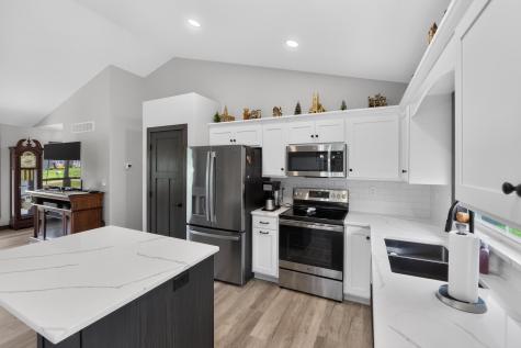 1085 Apple Valley Drive Howard OH 43028
