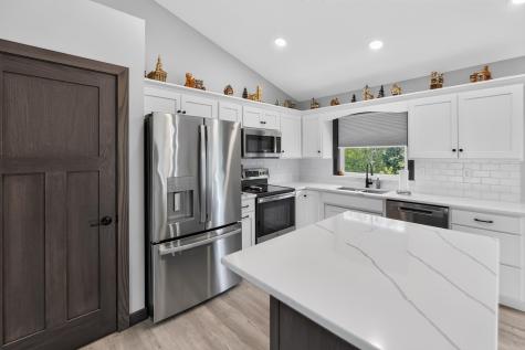 1085 Apple Valley Drive Howard OH 43028