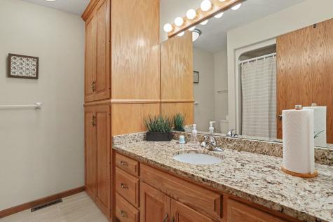 922 Fairway Drive Howard OH 43028