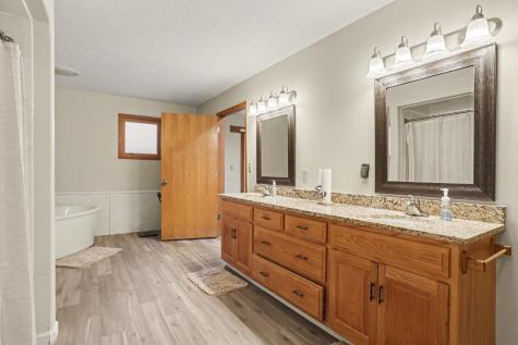 922 Fairway Drive Howard OH 43028