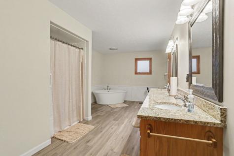 922 Fairway Drive Howard OH 43028
