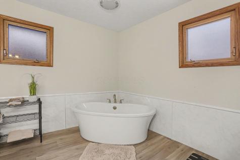 922 Fairway Drive Howard OH 43028