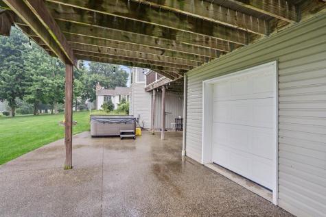 922 Fairway Drive Howard OH 43028