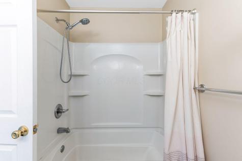 866 Winesap Drive Howard OH 43028