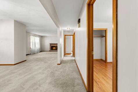 2 Upland Terrace Mount Vernon OH 43050